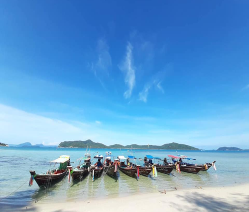 PIG & TAN ISLANS (Half Day) by Sharing Longtail Boat