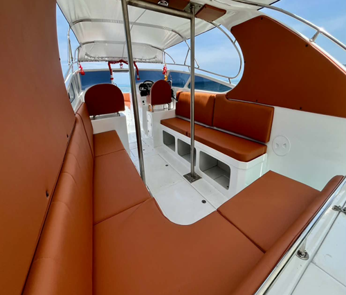 PRIVATE TWIN-ENGINES SPEEDBOAT